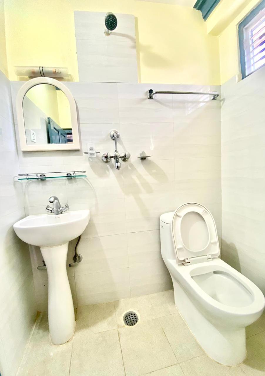 Hotel Piya Pvt Ltd โพคารา ภายนอก รูปภาพ