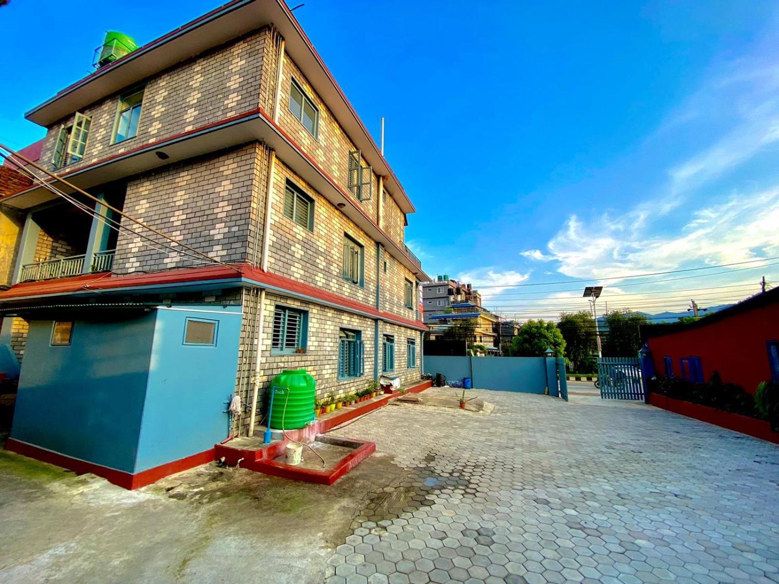 Hotel Piya Pvt Ltd โพคารา ภายนอก รูปภาพ