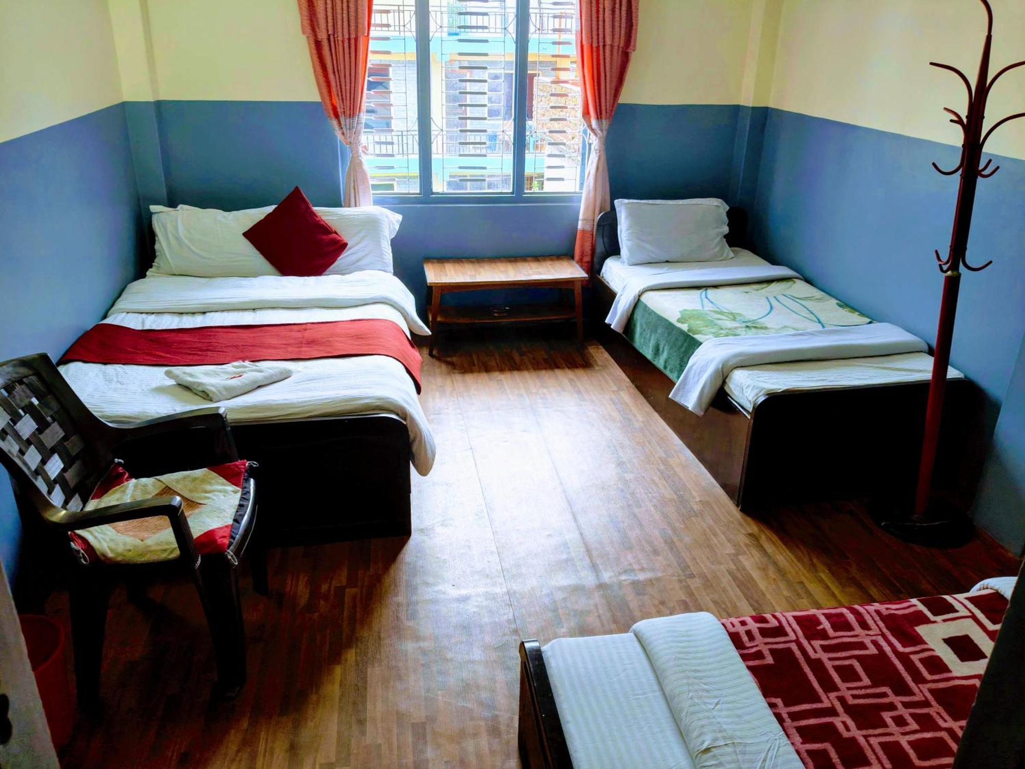 Hotel Piya Pvt Ltd โพคารา ภายนอก รูปภาพ